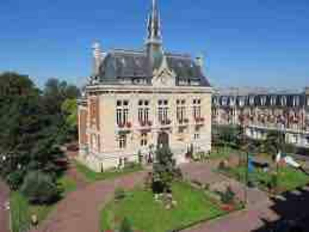 Appartement 2 Pieces Au Raincy Proche De Paris Le Raincy Exteriör bild